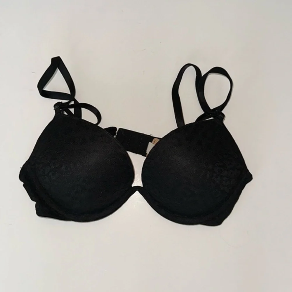 NWT PINK Victoria’s Secret Wear Everywhere Black lace Super Push-up Bra Sz 32B